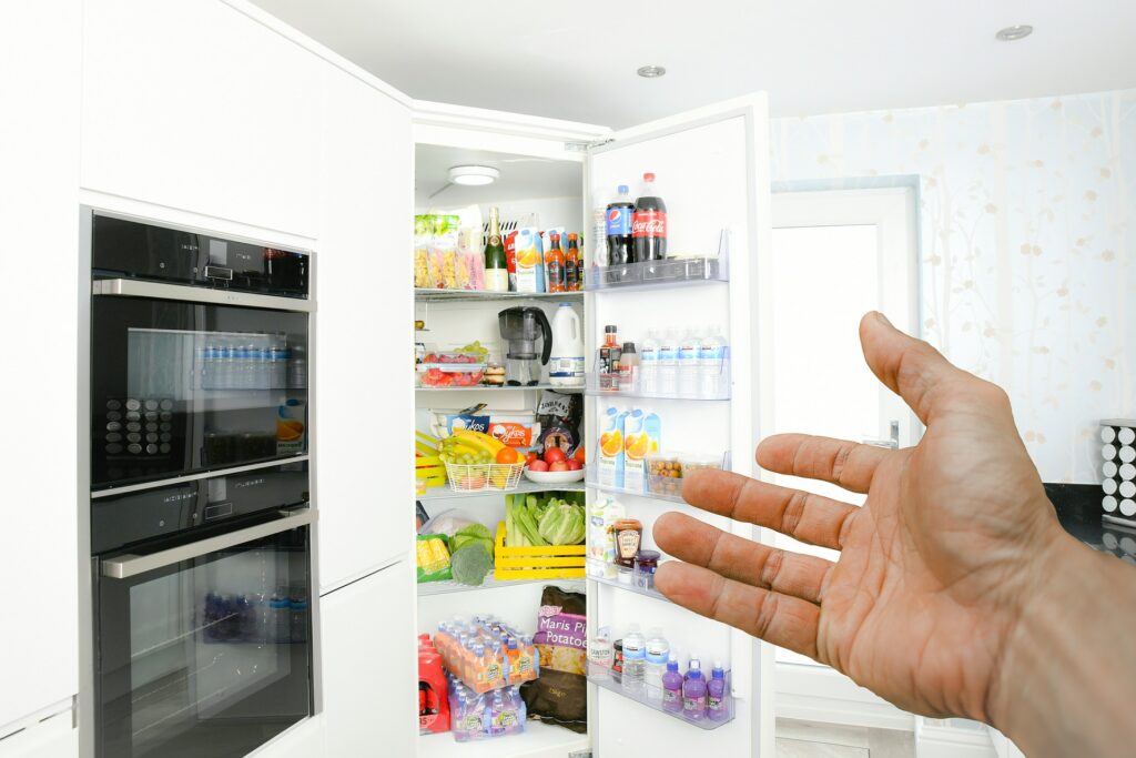 مواد غذایی که نباید در فضای یخچال نگهداری شود