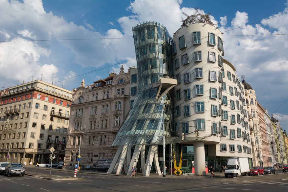 خانه رقصان در پراگ با طراحی فرانک گری