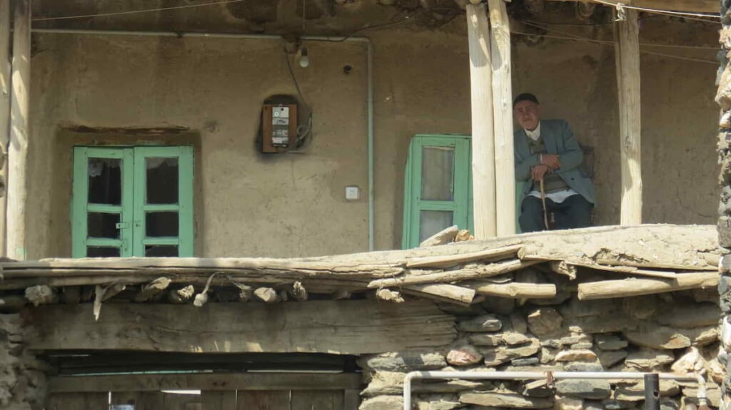 معماری سنگی روستای ورکانه