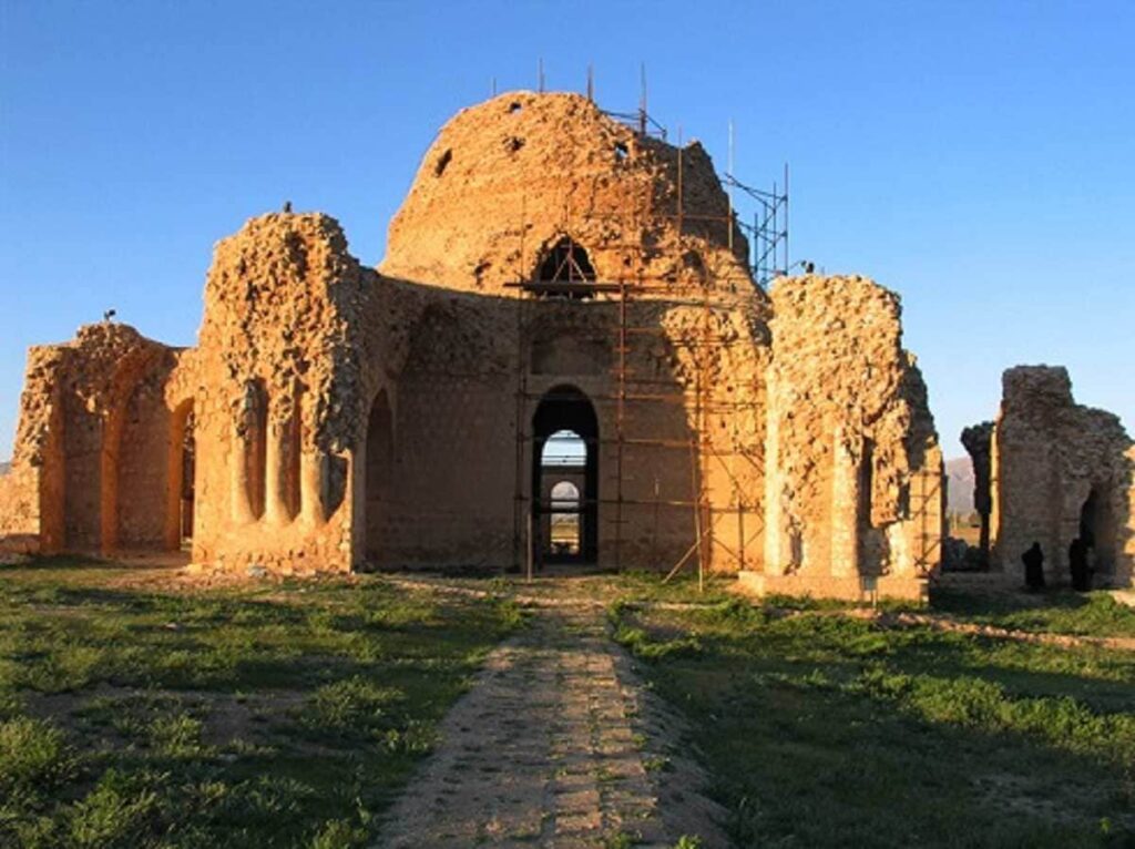 خطر تهدید بناهای تاریخی محور ساسانی