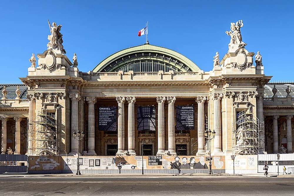 تکواندو، شمشیربازی از پاریس 1900 تا پاریس 2024 Grand Palais جواهر بازسازی شده در معماری است که برای تکواندو وشمشیربازی المپیک مورد استفاده قرار می‌گیرد. این کاخ بزرگ و باشکوه مجهز به شبستانی بزرگ بوده و سقف شیشه‌ای زیبایی دارد. به همین دلیل، به عنوان یکی از معروف‌ترین کاخ‌ها در سطح جهان شناخته می‌شود. 