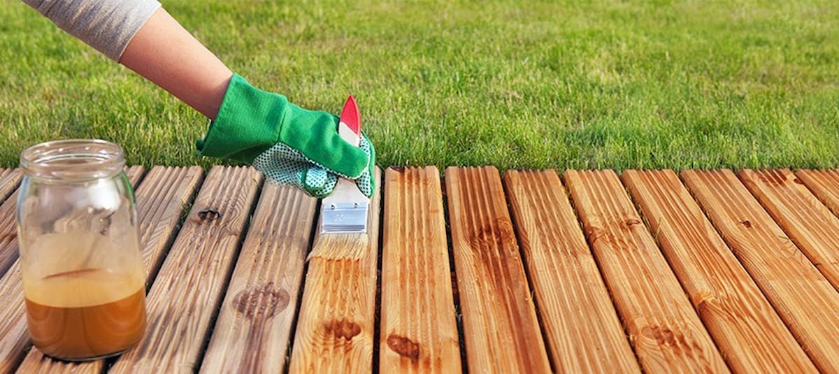 5 ترفند ضد آب کردن چوب برای وسایل چوبی خانه