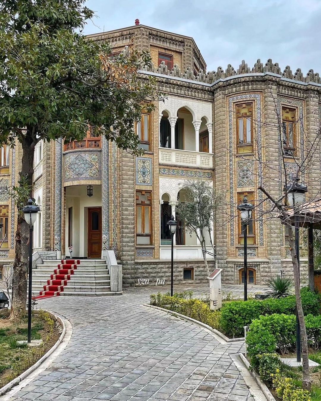 عمارتی در فردوسی